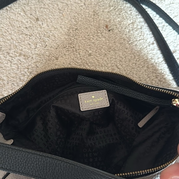 kate spade cross body grey and black purse - Picture 6 of 9